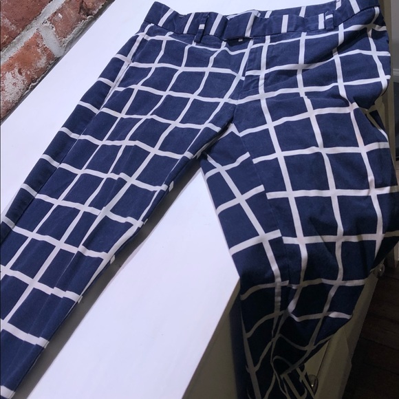 Gap slim/cropped capris - Picture 3 of 9